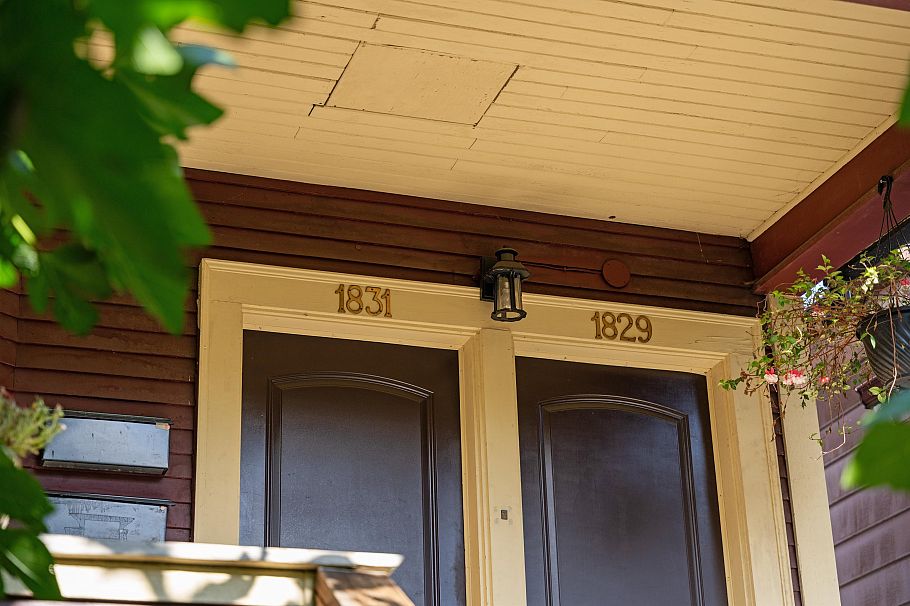 1829 1831 W 2nd Avenue Vancouver, BC - 13