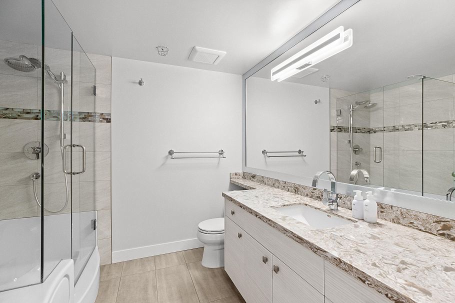 2006 198 Aquarius Mews Vancouver, BC - 19