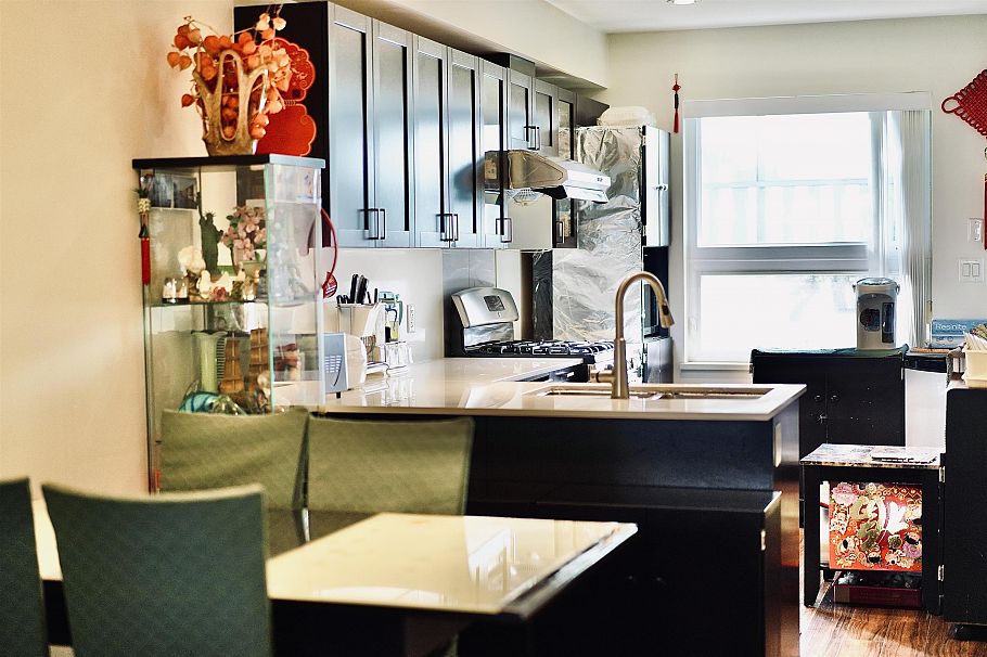 4886 Eldorado Mews Vancouver, BC - 4