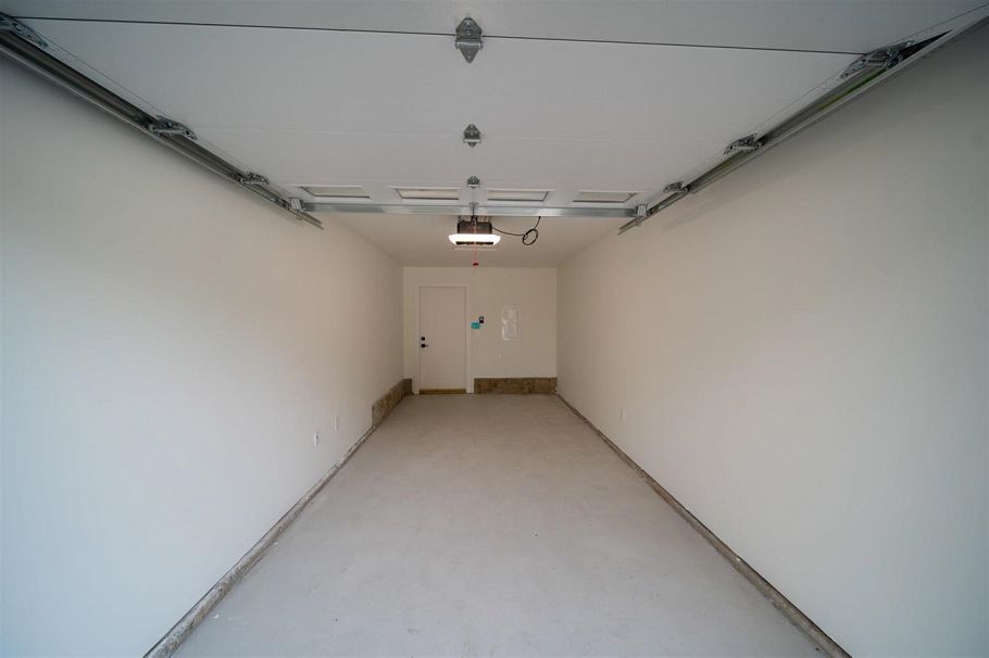 1 3576 E Pender Street Vancouver, BC - 36