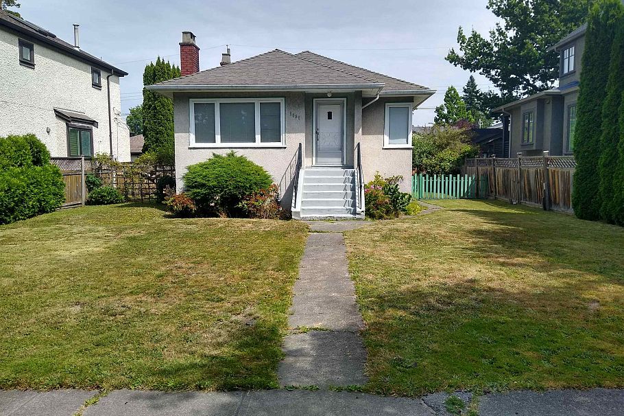 2637 W 21st Avenue Vancouver, BC - 1