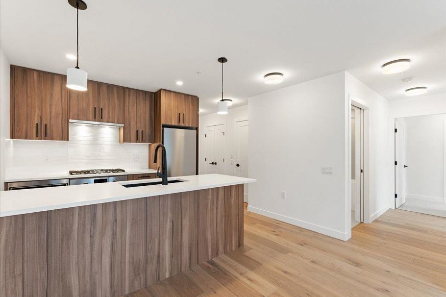 201 6859 Cambie Street Vancouver, BC - 5