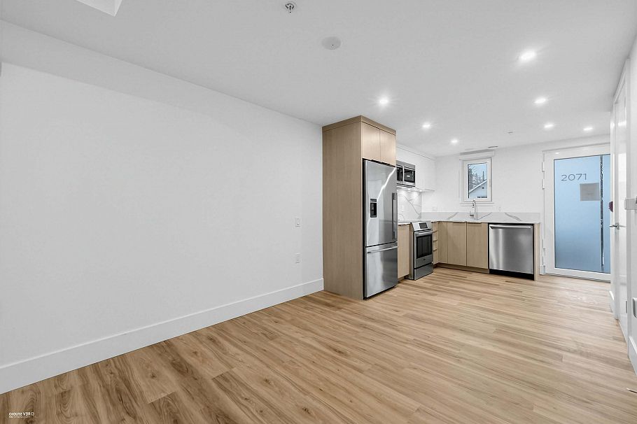 202 2075 E 1st Avenue Vancouver, BC - 7