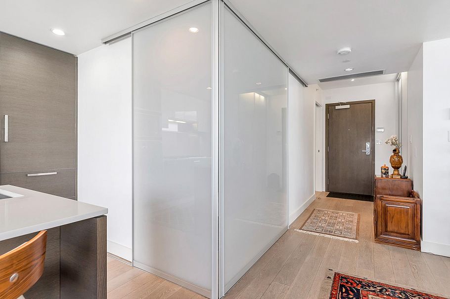 1601 1499 W Pender Street Vancouver, BC - 16