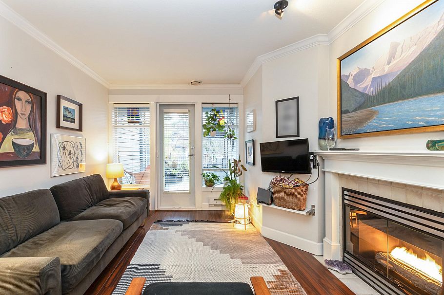 209 3333 W 4th Avenue Vancouver, BC - 3