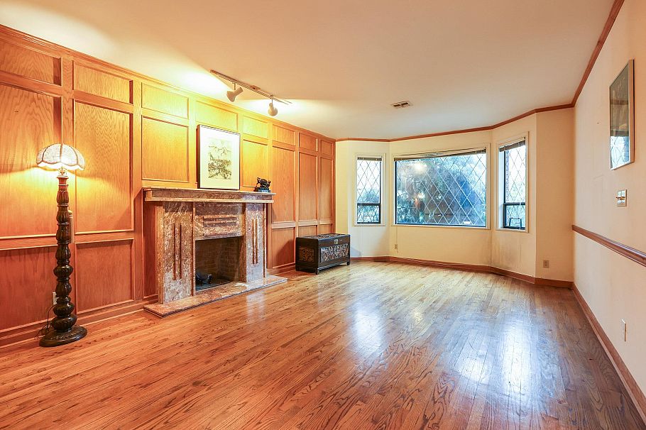 1091 Richelieu Avenue Vancouver, BC - 3