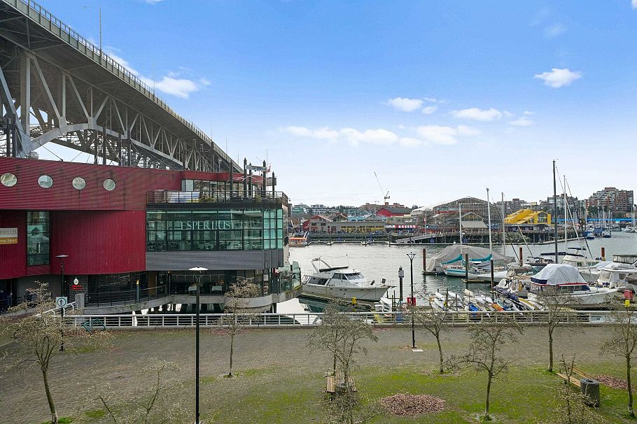 205 1600 Howe Street Vancouver, BC - 28