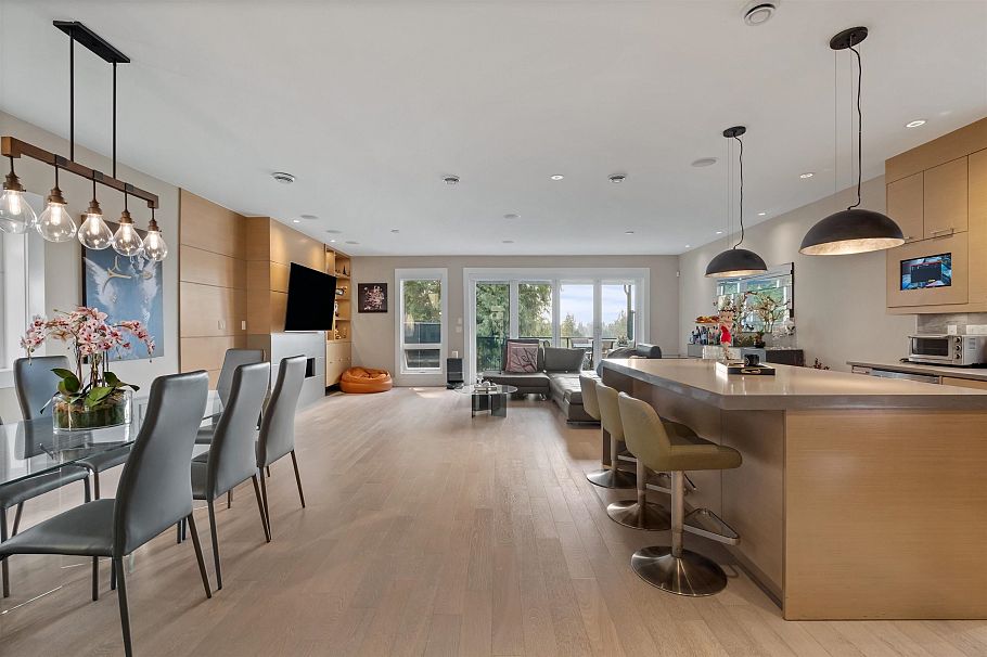 1033 Prospect Avenue North Vancouver, BC - 10