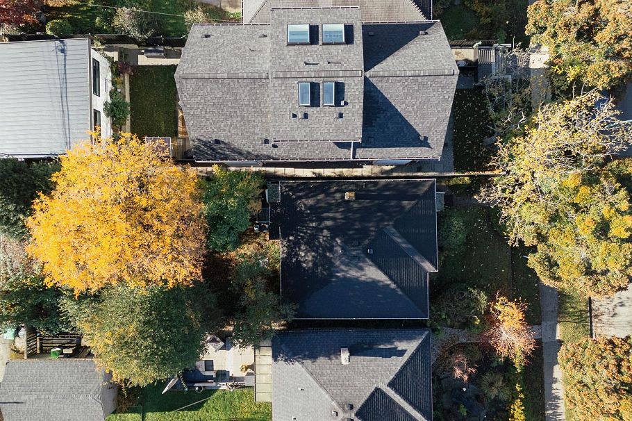 2616 E 4th Avenue Vancouver, BC - 1