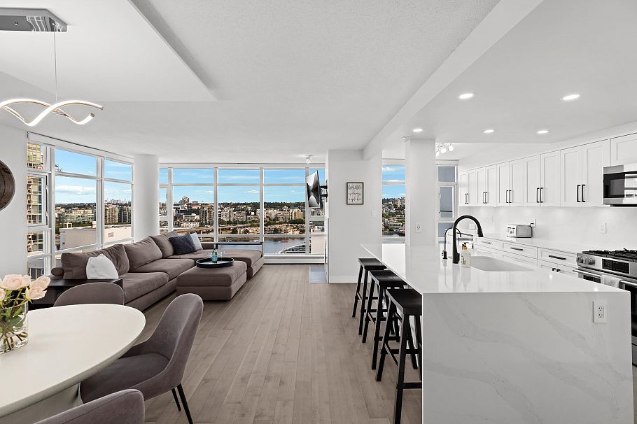 2006 198 Aquarius Mews Vancouver, BC - 10