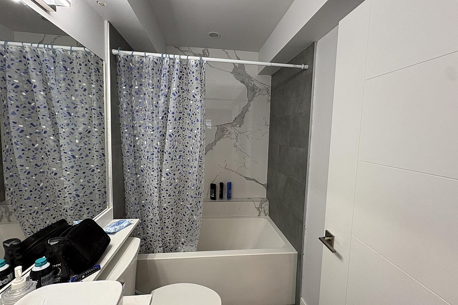 3429 Dundas Street Vancouver, BC - 20