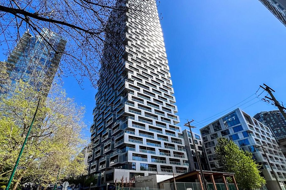 3007 1480 Howe Street Vancouver, BC - 1