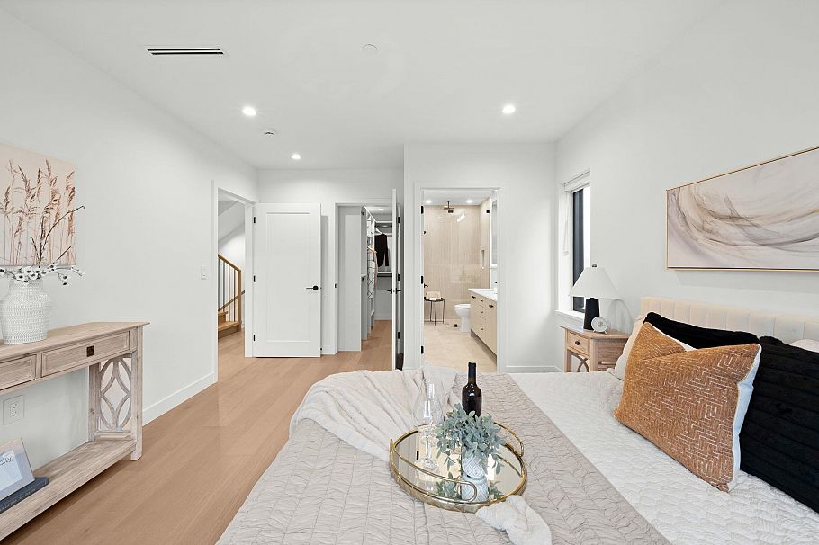 1 2247 Parker Street Vancouver, BC - 20