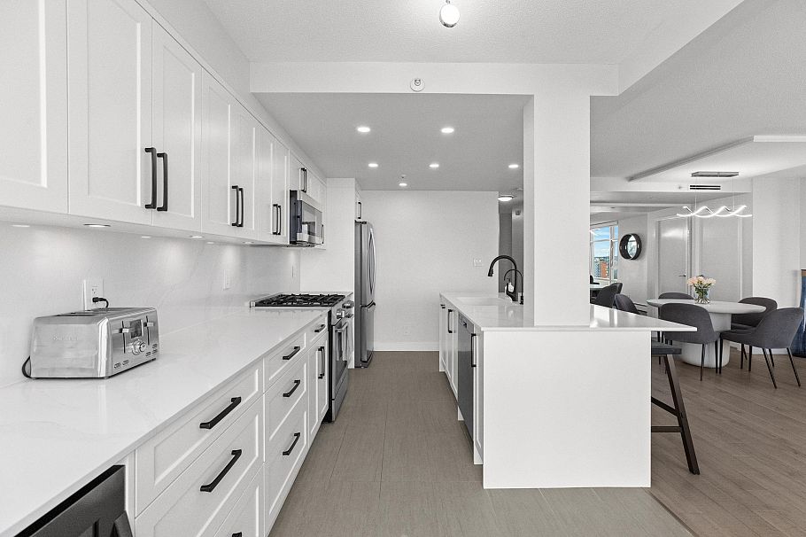 2006 198 Aquarius Mews Vancouver, BC - 5