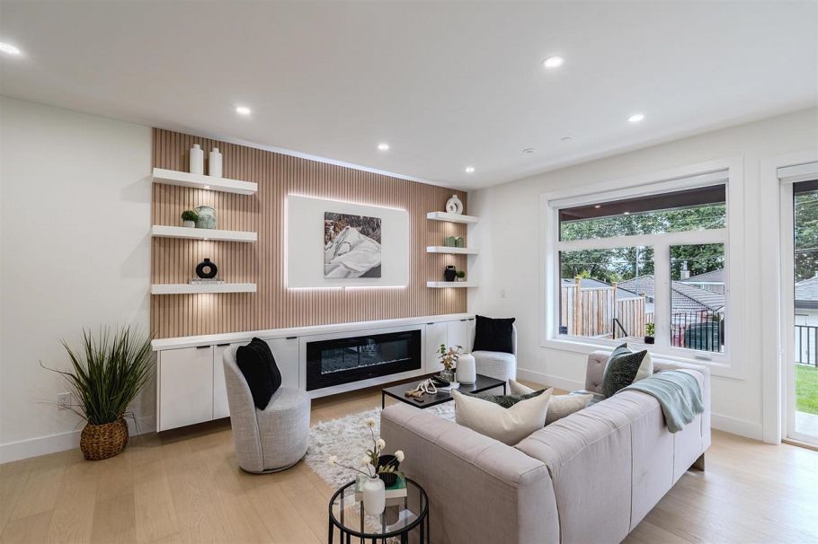 2 3576 E Pender Street Vancouver, BC - 4