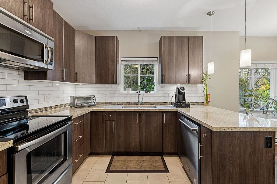 207 3888 Norfolk Street Burnaby, BC - 6