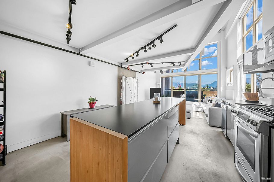 404 1529 W 6th Avenue Vancouver, BC - 10