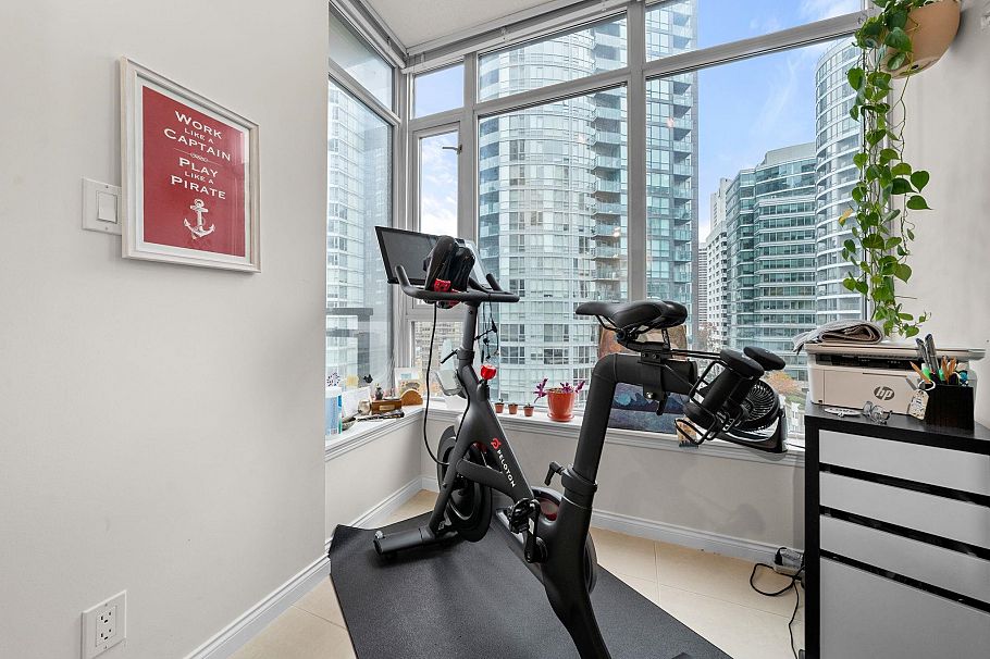 1101 1211 Melville Street Vancouver, BC - 10