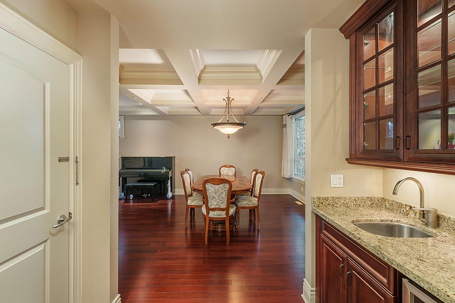 607 W 53 Avenue Vancouver, BC - 11