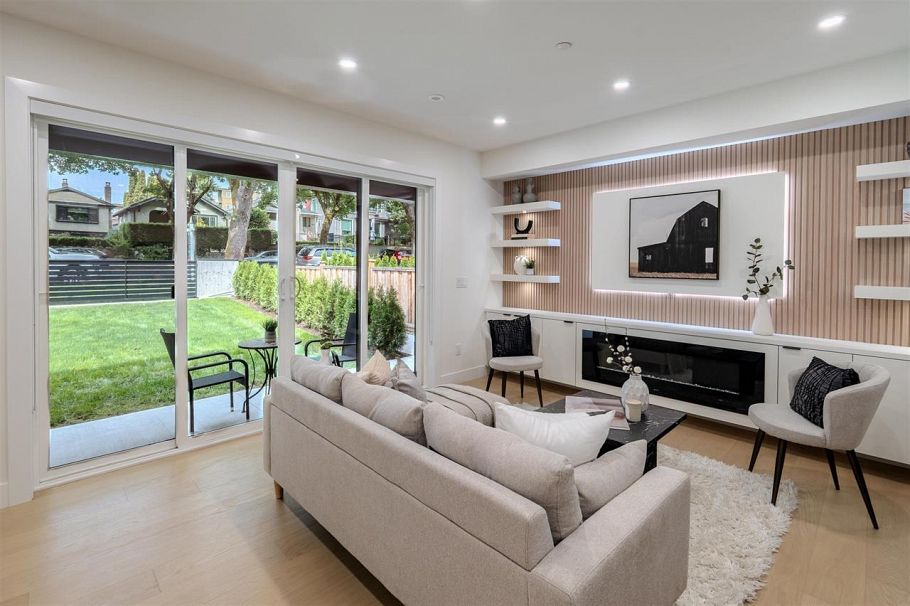 1 3576 E Pender Street Vancouver, BC - 9