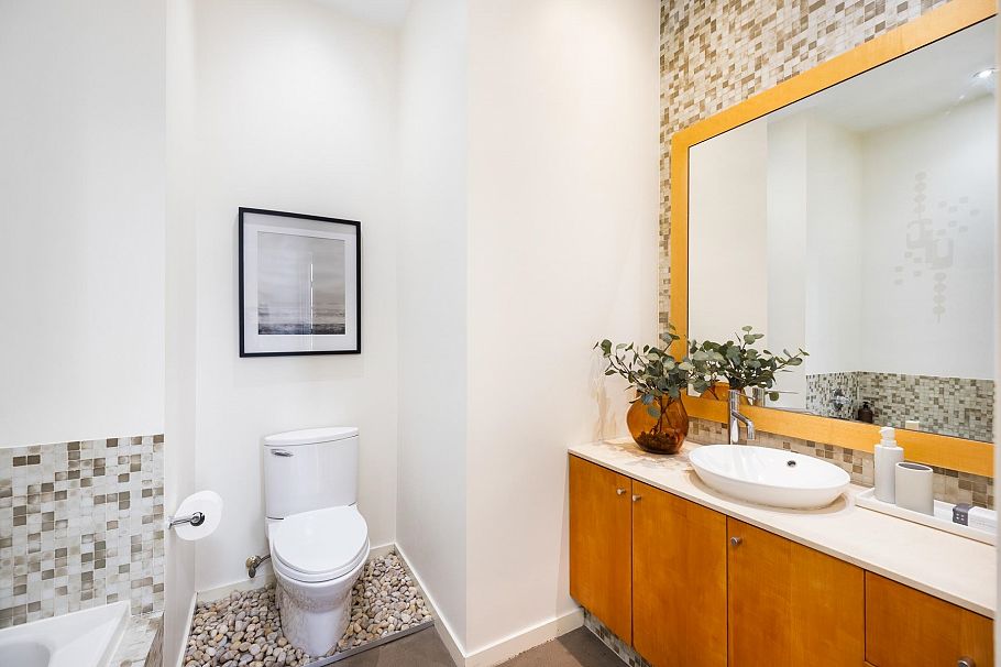 202 4590 Earles Street Vancouver, BC - 16