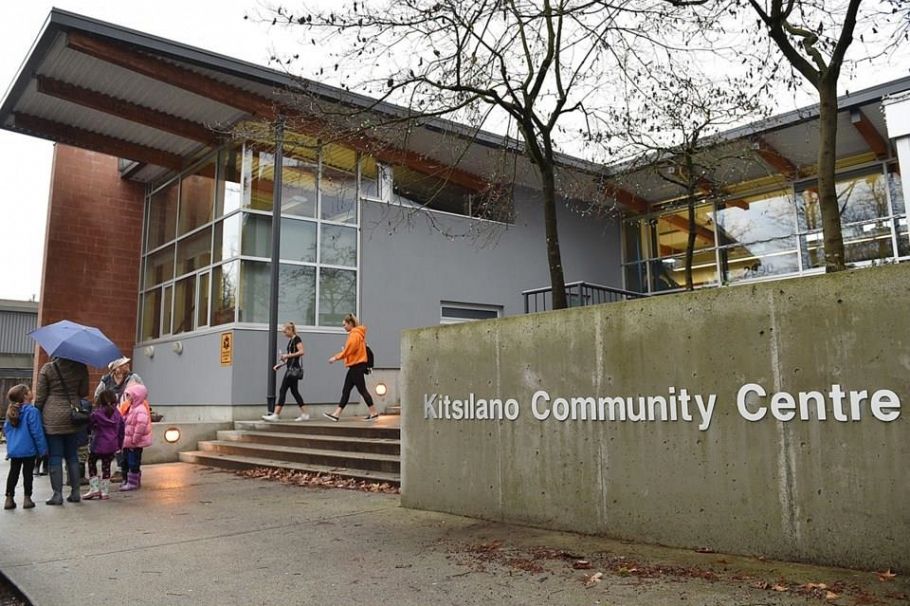 2433 W 6th Avenue Vancouver, BC - 36