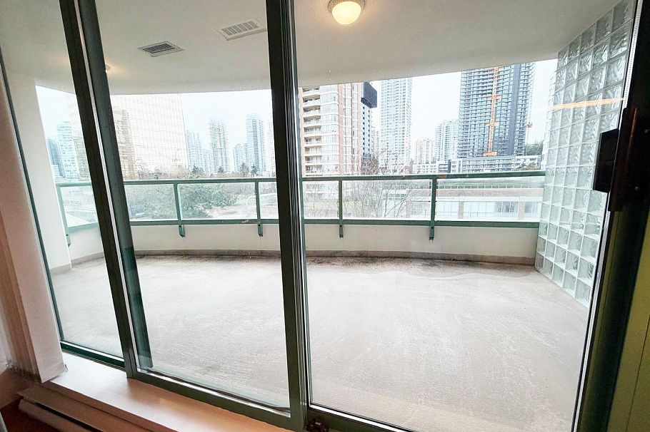 604 5899 Wilson Avenue Burnaby, BC - 17