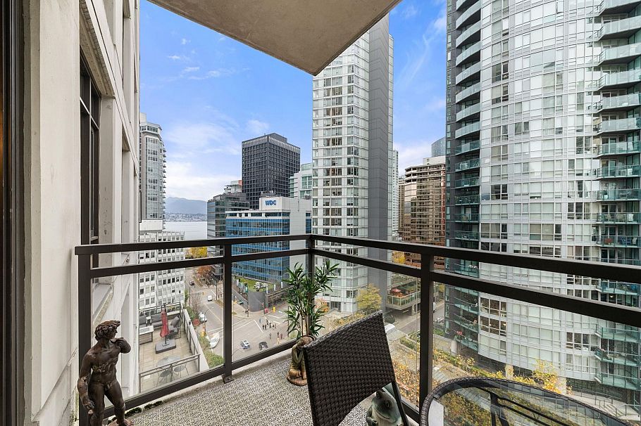 1101 1211 Melville Street Vancouver, BC - 12