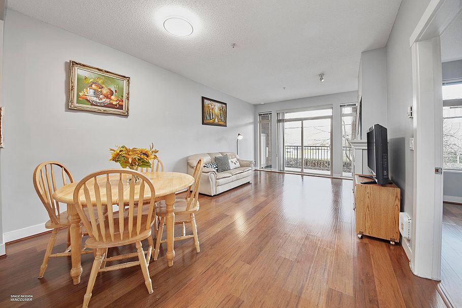 212 2250 Wesbrook Mall Vancouver, BC - 4