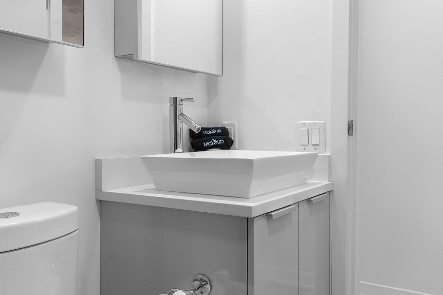 801 128 W Cordova Street Vancouver, BC - 24