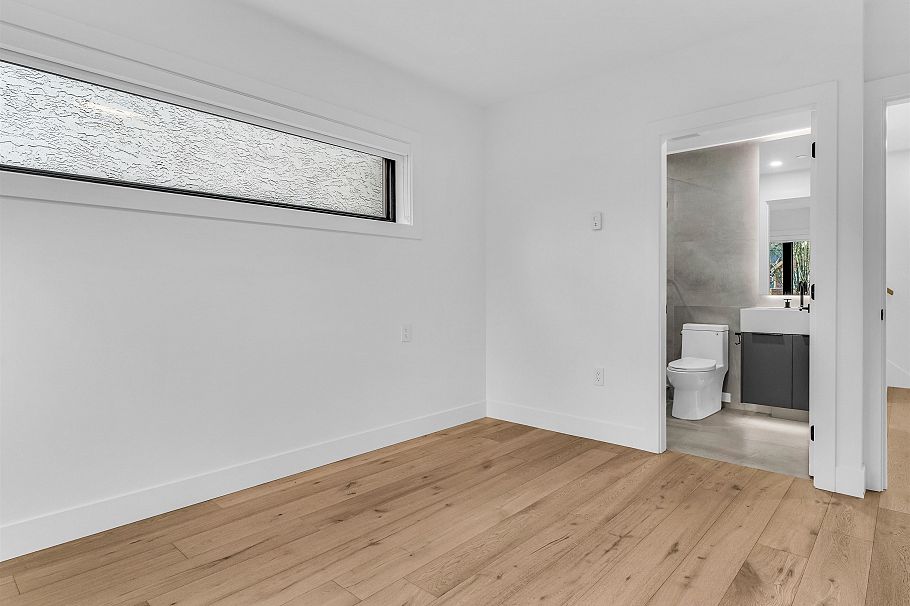 1 3118 Windsor Street Vancouver, BC - 18