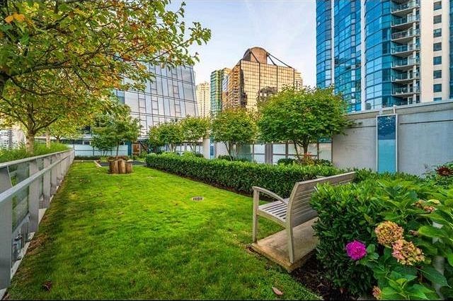 1601 1499 W Pender Street Vancouver, BC - 35