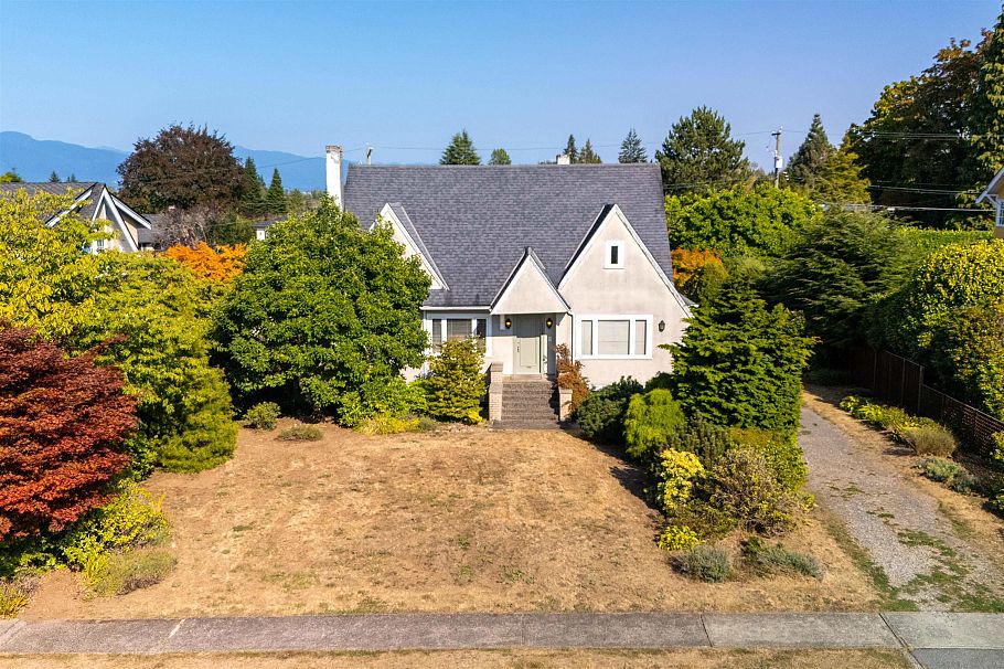 1758 Western Parkway Vancouver, BC - 3