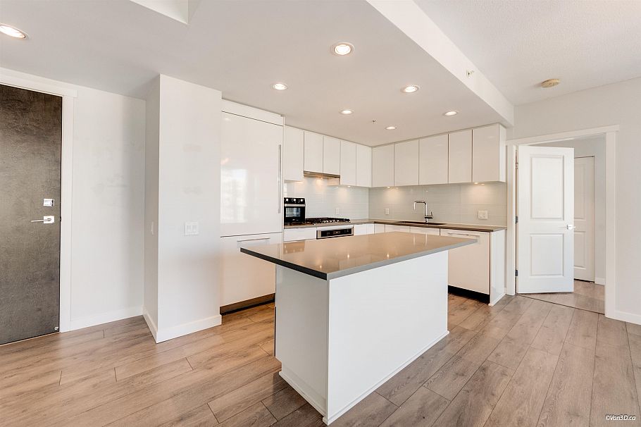 3607 2388 Madison Avenue Burnaby, BC - 1