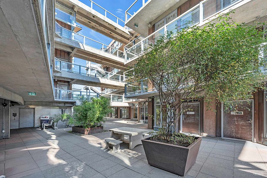 404 1529 W 6th Avenue Vancouver, BC - 31