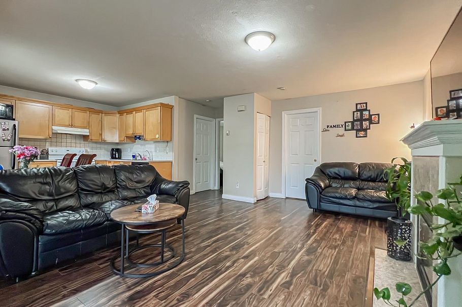 1553 Burrill Avenue North Vancouver, BC - 18