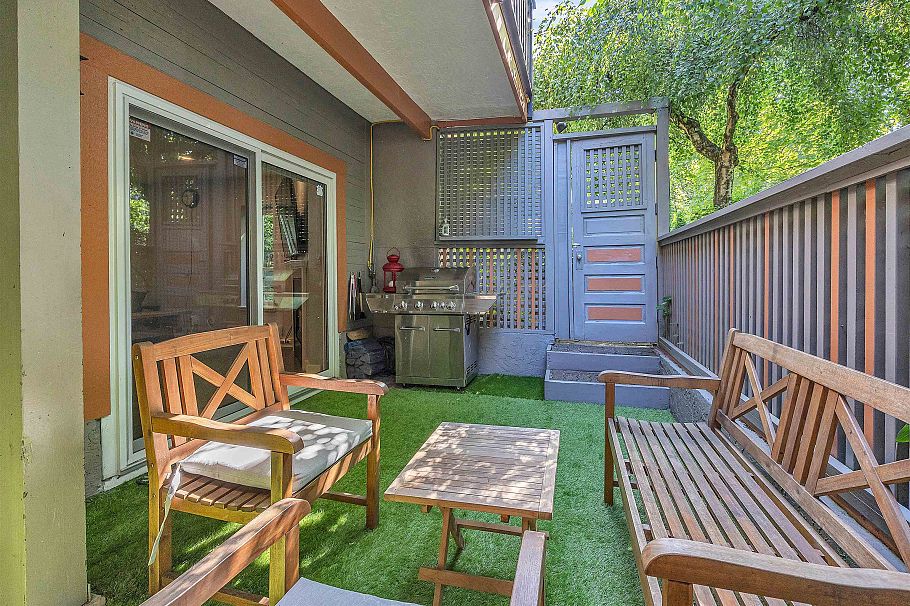 2433 W 6th Avenue Vancouver, BC - 15