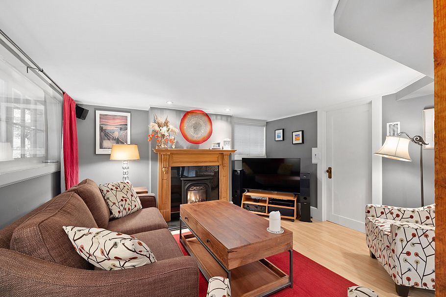 2906 W 12th Avenue Vancouver, BC - 15