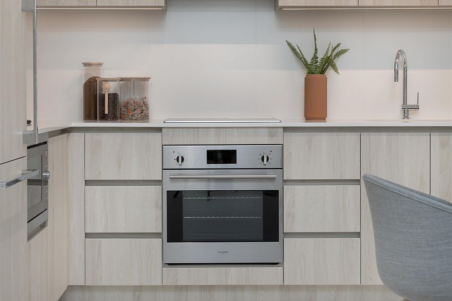 212 4928 Quebec Street Vancouver, BC - 5