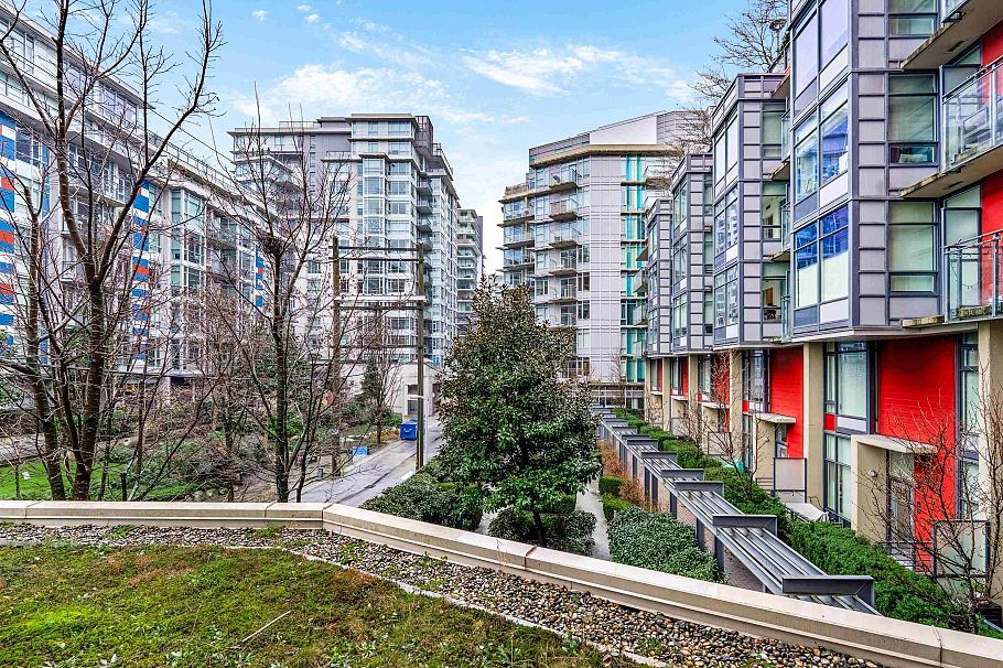 202 38 W 1st Avenue Vancouver, BC - 17