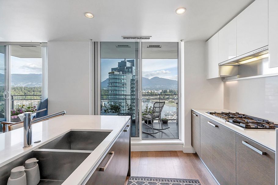 1601 1499 W Pender Street Vancouver, BC - 6