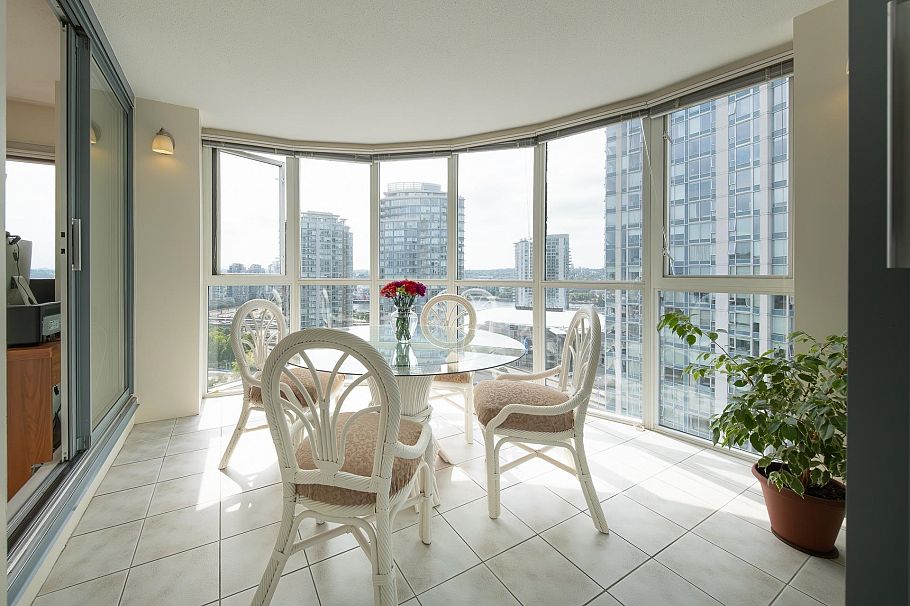 2204 183 Keefer Place Vancouver, BC - 31