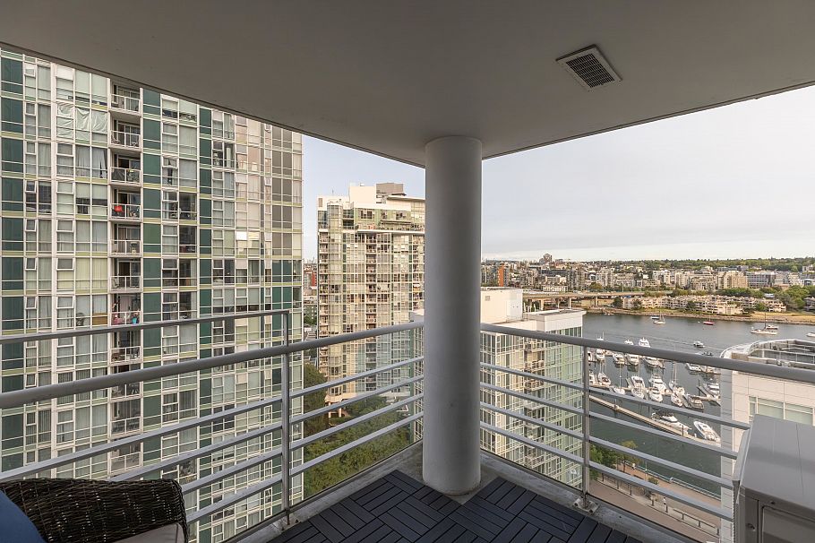 2006 198 Aquarius Mews Vancouver, BC - 26