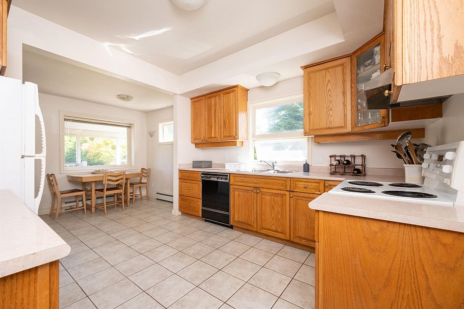 1758 Western Parkway Vancouver, BC - 16