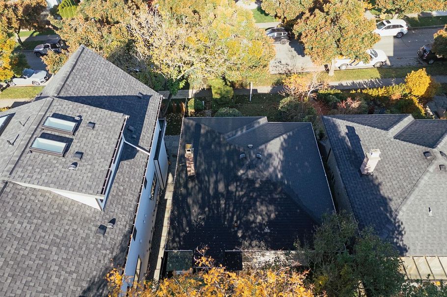 2616 E 4th Avenue Vancouver, BC - 7