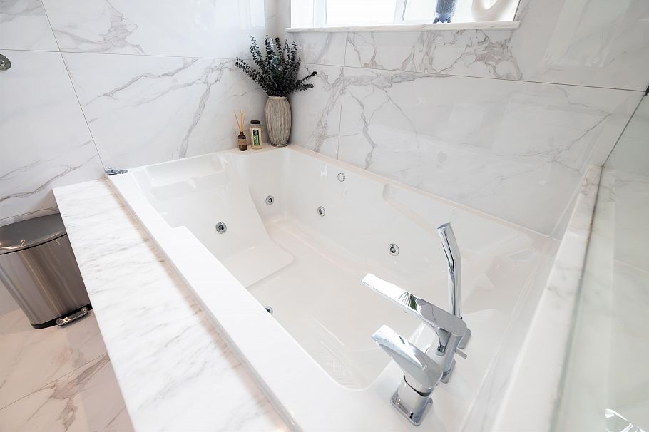 2388 E 2nd Avenue Vancouver, BC - 19