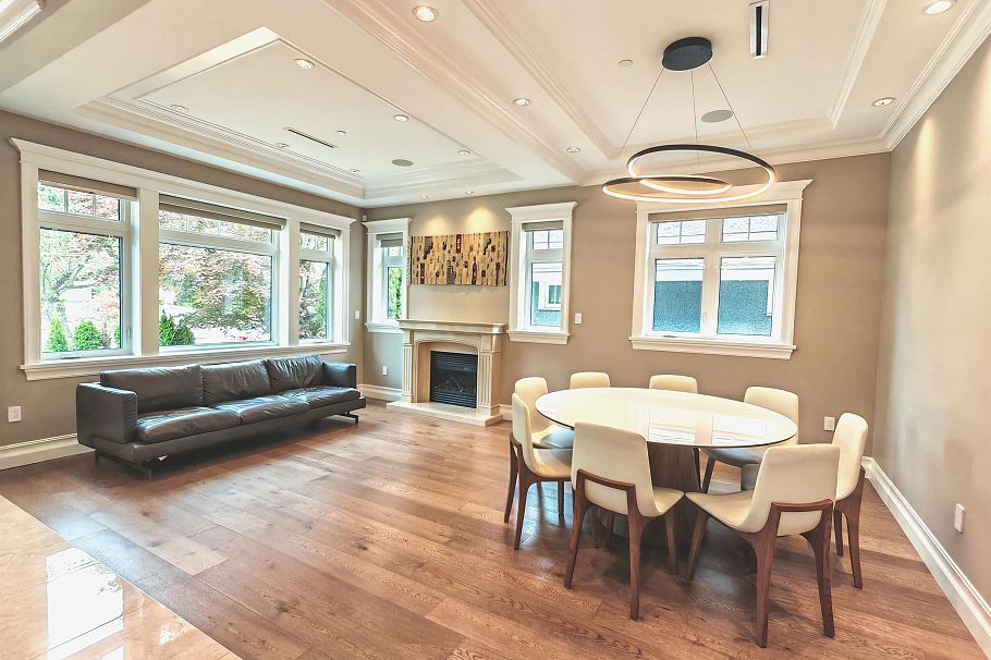 3520 W 37th Avenue Vancouver, BC - 2