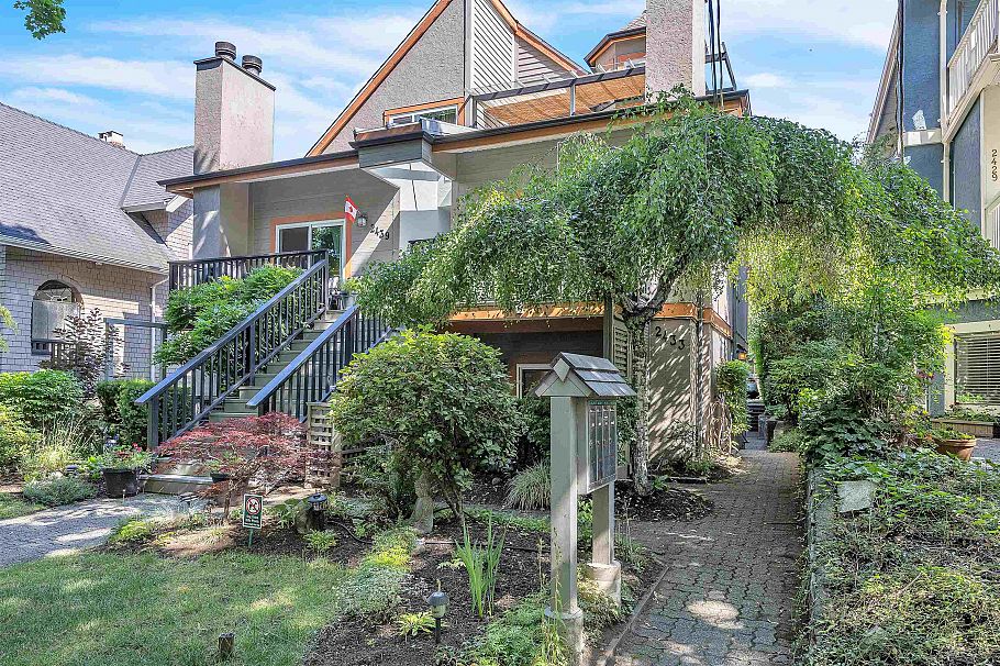 2433 W 6th Avenue Vancouver, BC - 33