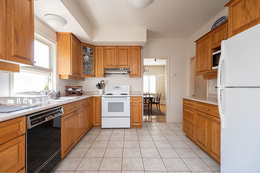 1758 Western Parkway Vancouver, BC - 15