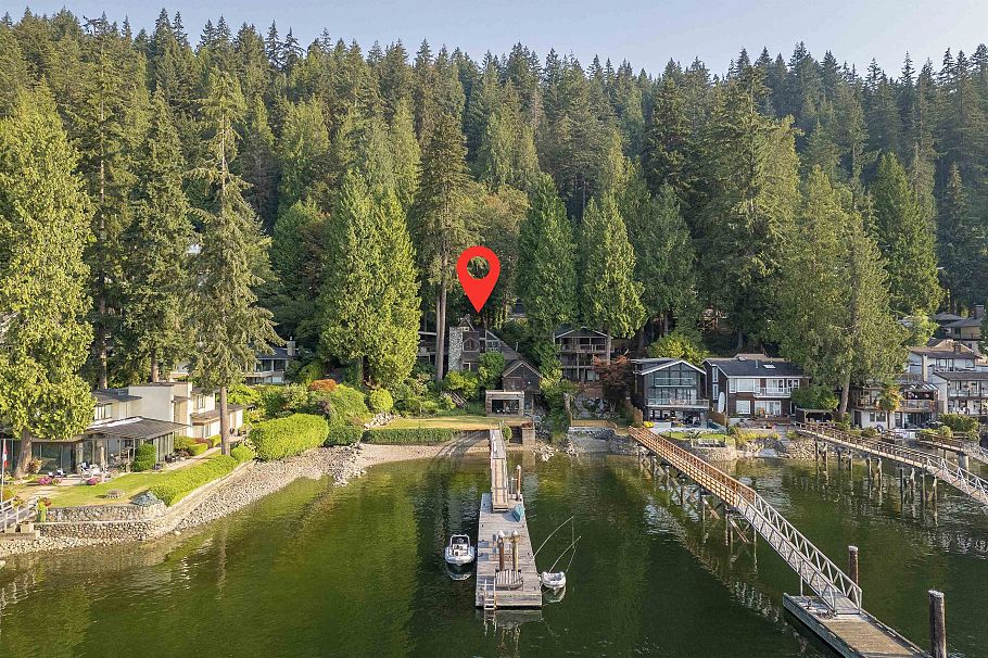 2802 Panorama Drive North Vancouver, BC - 1